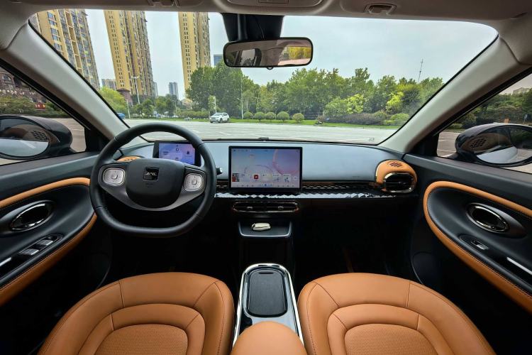 Used JAC Yiwei 3 2024 Zhi'ai Edition 330km Air Interior 1