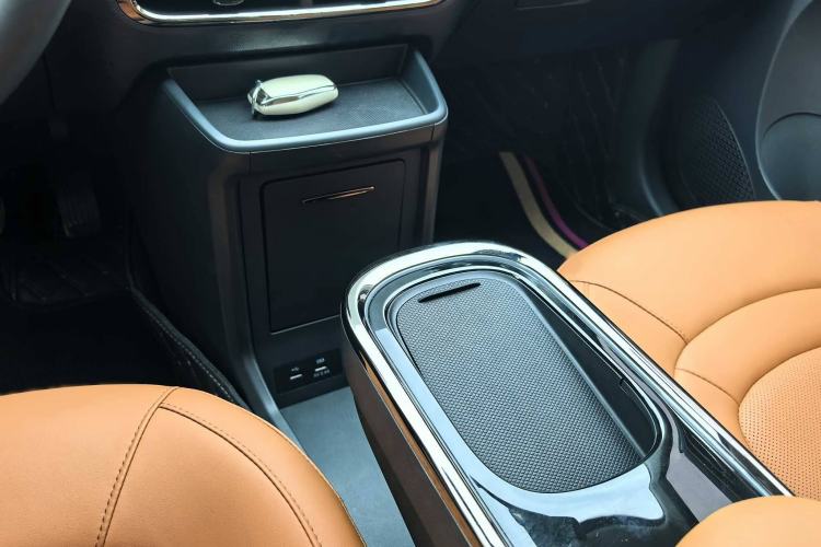 Used JAC Yiwei 3 2024 Zhi'ai Edition 330km Air Interior 5