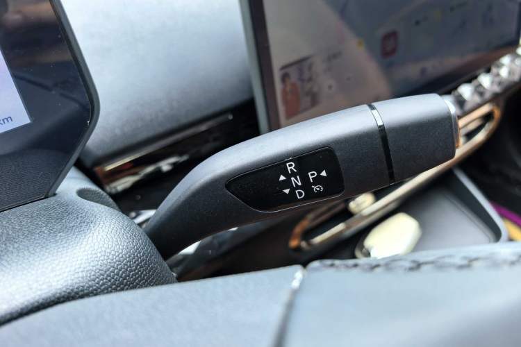 Used JAC Yiwei 3 2024 Zhi'ai Edition 330km Air Interior 6
