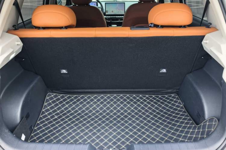 Used JAC Yiwei 3 2024 Zhi'ai Edition 330km Air Interior 9