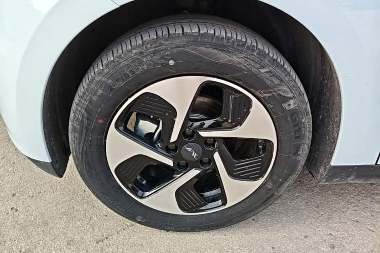 Used JAC Yiwei 3 2024 Zhiai Edition 505km Champion Version Left Front Wheel Hub