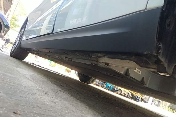 Used JAC Yiwei 3 2024 Beloved Edition 330km Air+ Left Side Sill