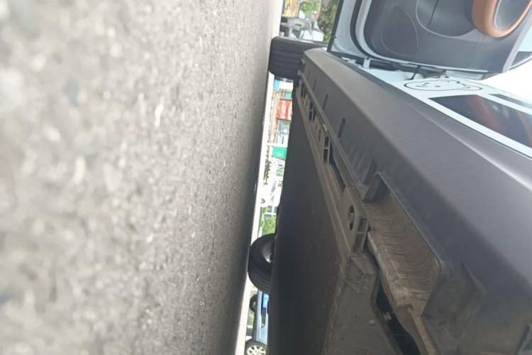Used JAC Yiwei 3 2024 Zhi'ai Edition 330km Air Left Side Sill