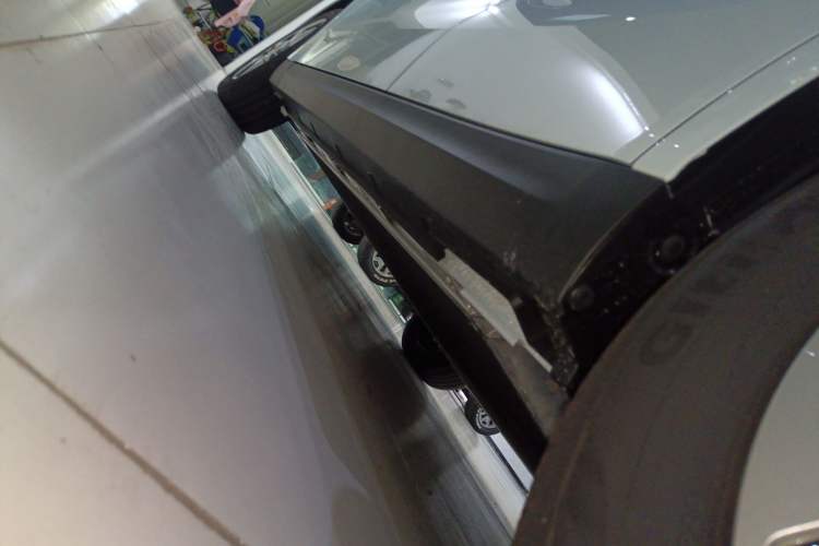 Used JAC Yiwei 3 2024 Zhi'ai Edition 330km Air Left Side Sill