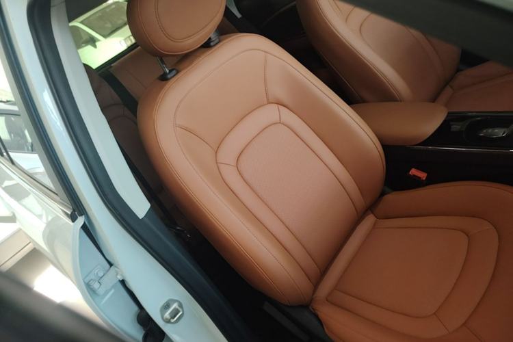 Used JAC Yiwei 3 2024 Beloved Edition 330km Air+ Right Front Seat