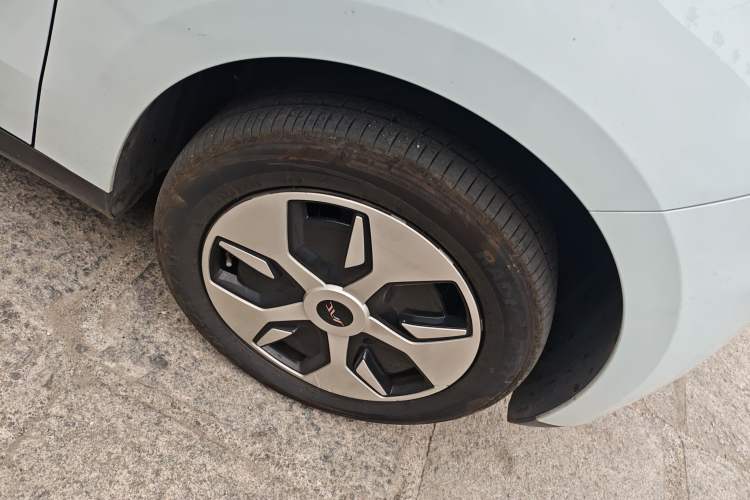 Used JAC Yiwei 3 2024 Zhi'ai Edition 330km Air Right Front Wheel Hub