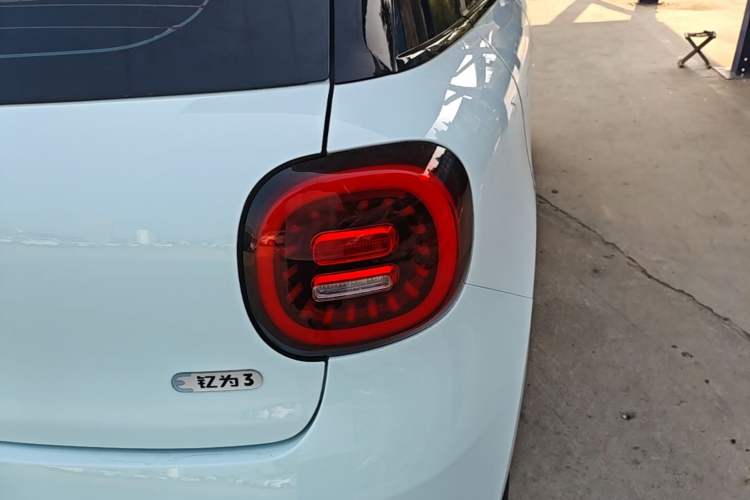 Used JAC Yiwei 3 2024 Zhiai Edition 505km Champion Version Right Rear Taillight