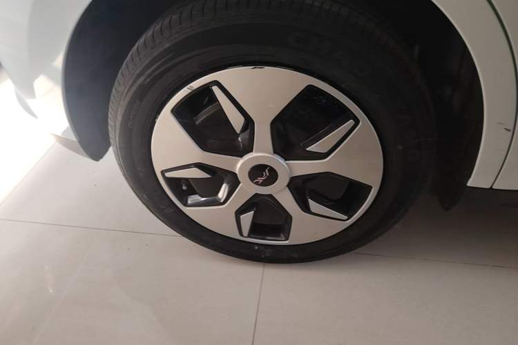 Used JAC Yiwei 3 2024 Beloved Edition 330km Air+ Right Rear Wheel Hub