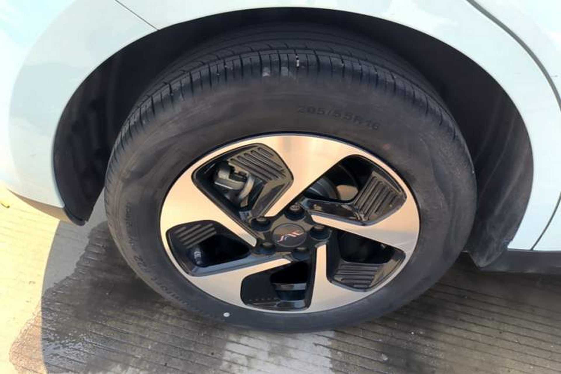 Used JAC Yiwei 3 2024 Zhiai Edition 505km Champion Version Right Rear Wheel Hub