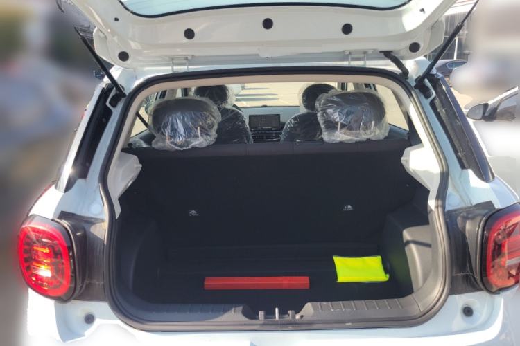 Used JAC Yiwei 3 2024 Zhi'ai Edition 330km Lite Trunk