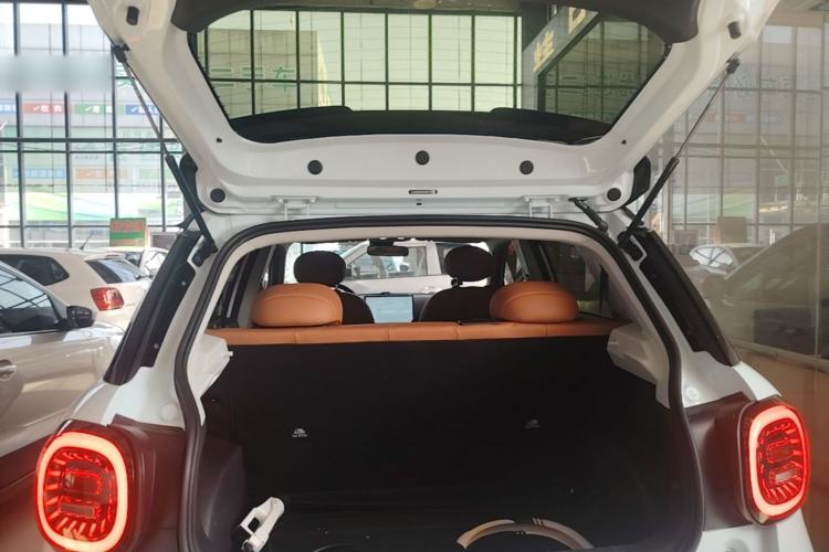 Used JAC Yiwei 3 2024 Beloved Edition 330km Air+ Trunk
