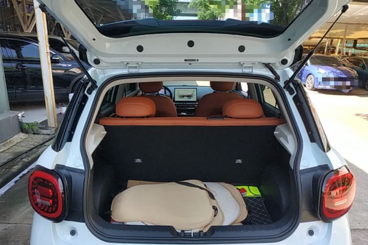 Used JAC Yiwei 3 2024 Beloved Edition 330km Air+ Trunk