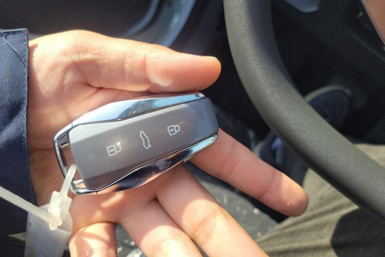 Used JAC Yiwei 3 2024 Zhi'ai Edition 330km Lite Vehicle Key