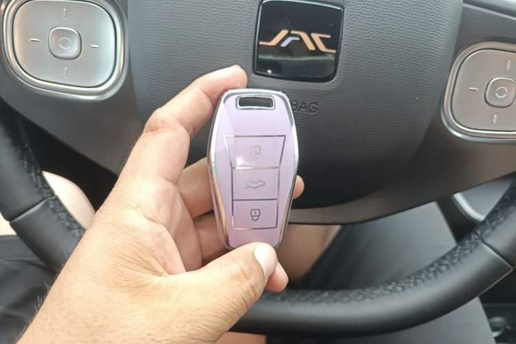 Used JAC Yiwei 3 2024 Zhi'ai Edition 330km Air Vehicle Key
