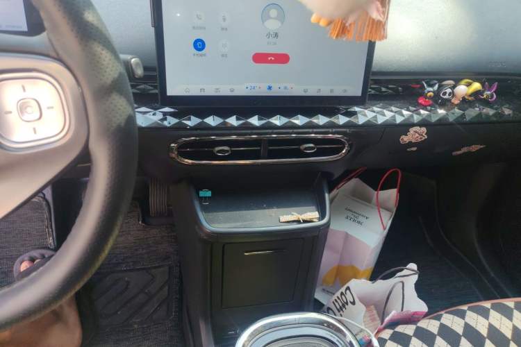 Used JAC Yiwei 3 2024 Beloved Edition 330km Air+ Audio And AC Panel