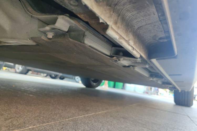 Used JAC Yiwei 3 2024 Beloved Edition 330km Air+ Chassis Front Left