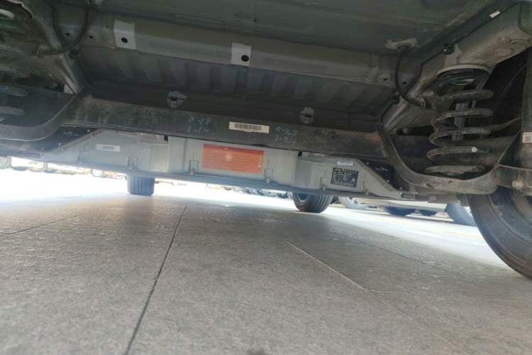 Used JAC Yiwei 3 2024 Beloved Edition 330km Air+ Chassis Rear