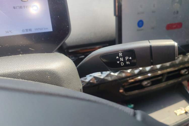 Used JAC Yiwei 3 2024 Beloved Edition 330km Air+ Gear Lever