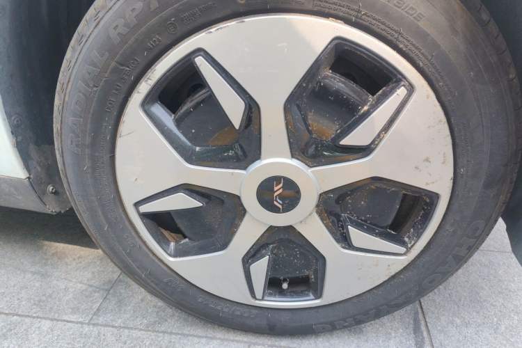 Used JAC Yiwei 3 2024 Beloved Edition 330km Air+ Right Front Wheel Hub
