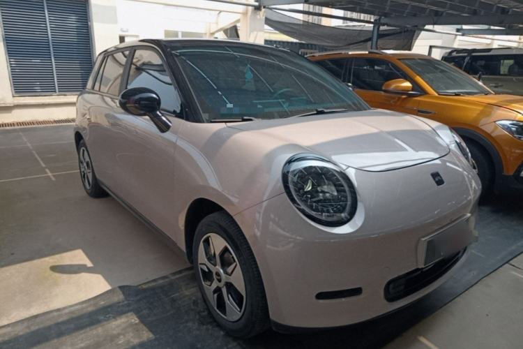 Used JAC Yiwei 3 2024 Zhi'ai Edition 330km Air Front Right 45 Deg