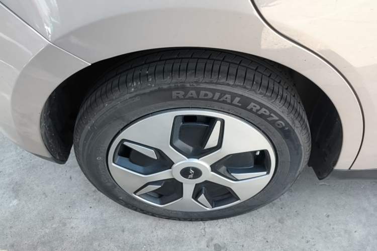 Used JAC Yiwei 3 2024 Zhi'ai Edition 330km Air Right Rear Wheel Hub