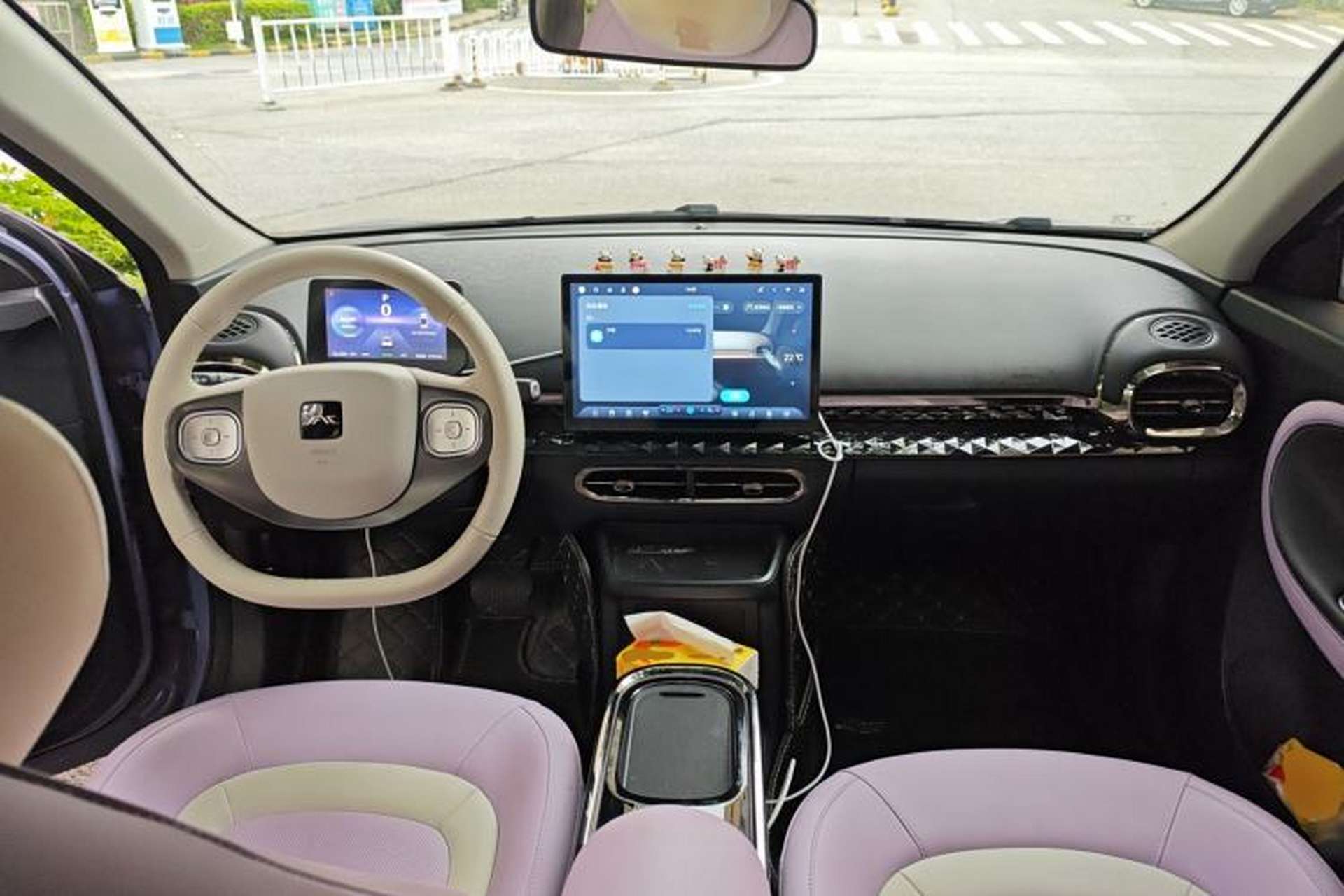 Used JAC Yiwei 3 2024 Zhi'ai Edition 330km Air Center Console
