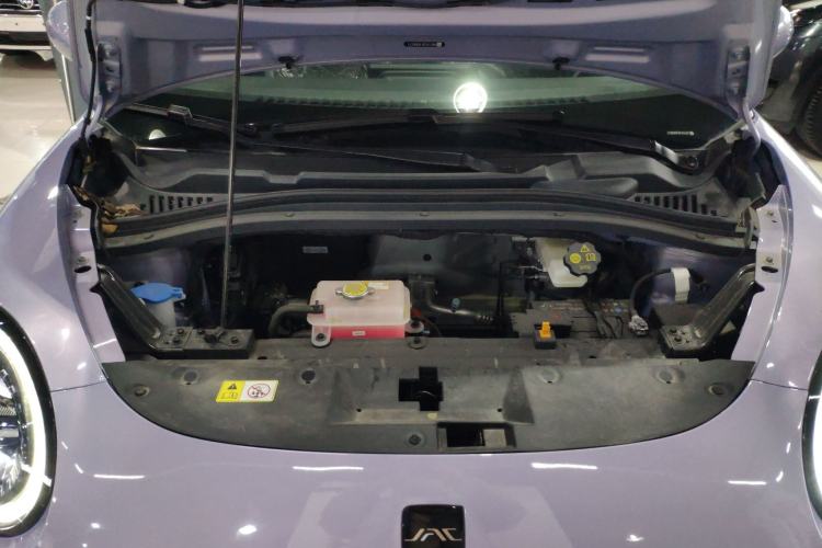 Used JAC Yiwei 3 2024 Zhi'ai Edition 330km Lite Engine Bay