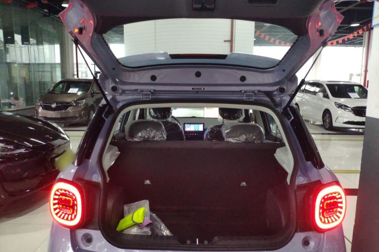 Used JAC Yiwei 3 2024 Zhi'ai Edition 330km Lite Trunk