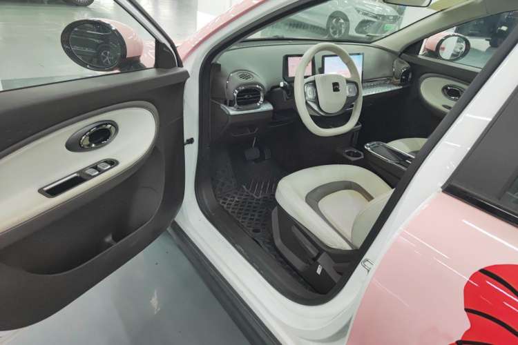 Used JAC Yiwei 3 2024 Zhi'ai Edition 330km Air Interior 2