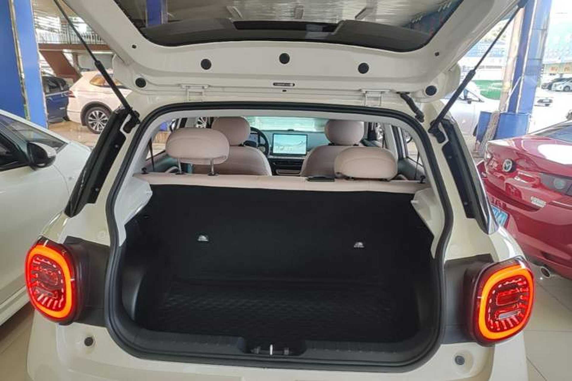Used JAC Yiwei 3 2024 Zhiai Edition 505km Champion Version Trunk