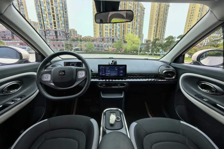 Used JAC Yiwei 3 2024 Zhi'ai Edition 330km Lite Audio And AC Panel