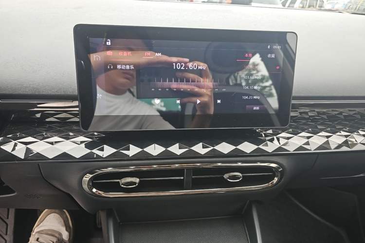Used JAC Yiwei 3 2024 Zhi'ai Edition 330km Lite Audio And AC Panel