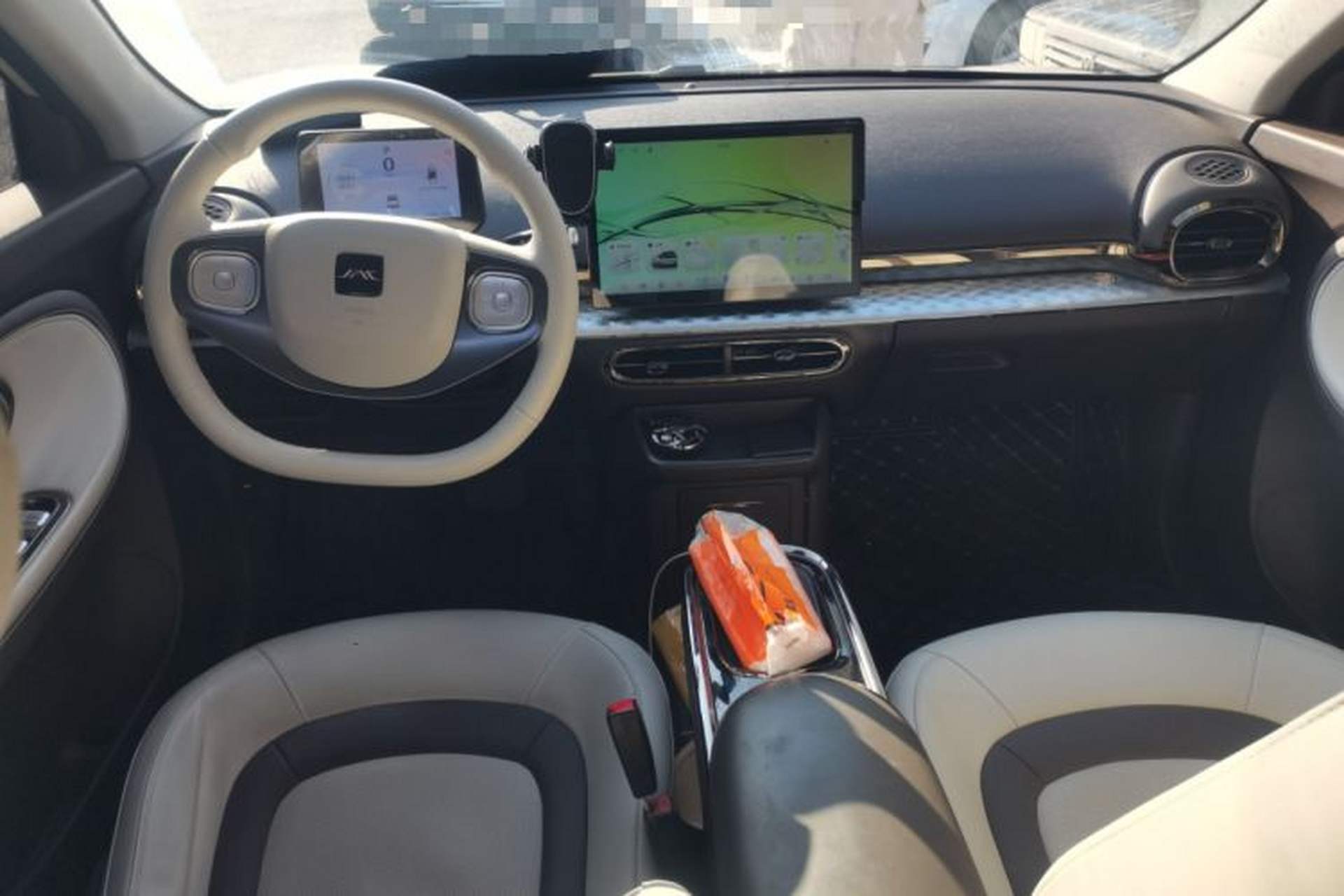 Used JAC Yiwei 3 2024 Beloved Edition 505 km Air Center Console
