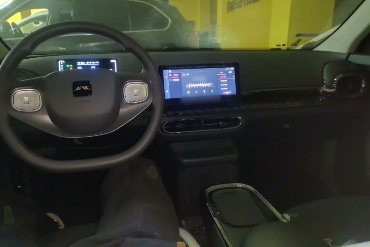 Used JAC Yiwei 3 2024 Zhi'ai Edition 330km Lite Center Console