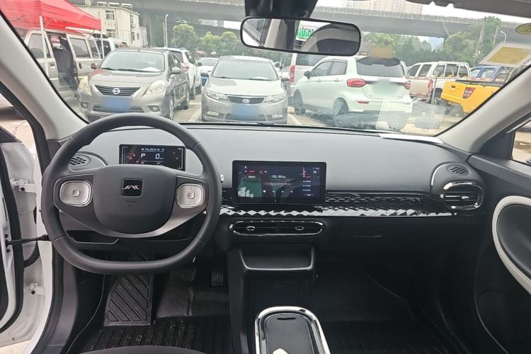 Used JAC Yiwei 3 2024 Zhi'ai Edition 330km Lite Center Console