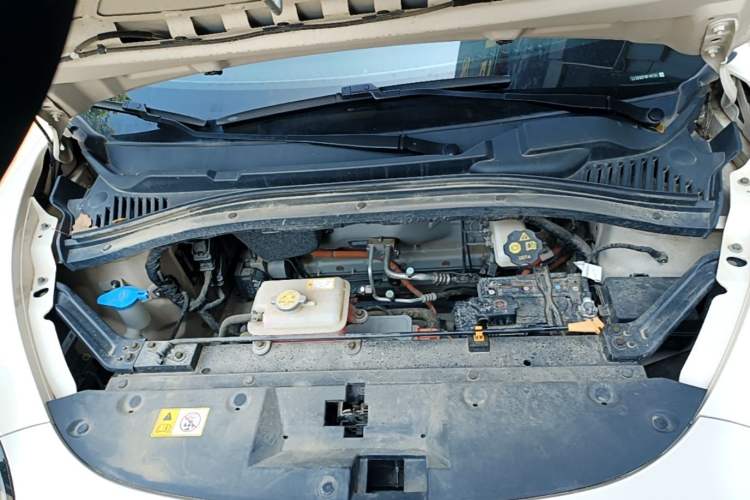Used JAC Yiwei 3 2024 Beloved Edition 330km Air+ Engine Bay