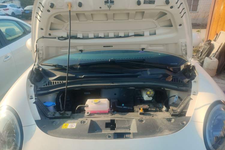 Used JAC Yiwei 3 2024 Zhi'ai Edition 330km Lite Engine Bay
