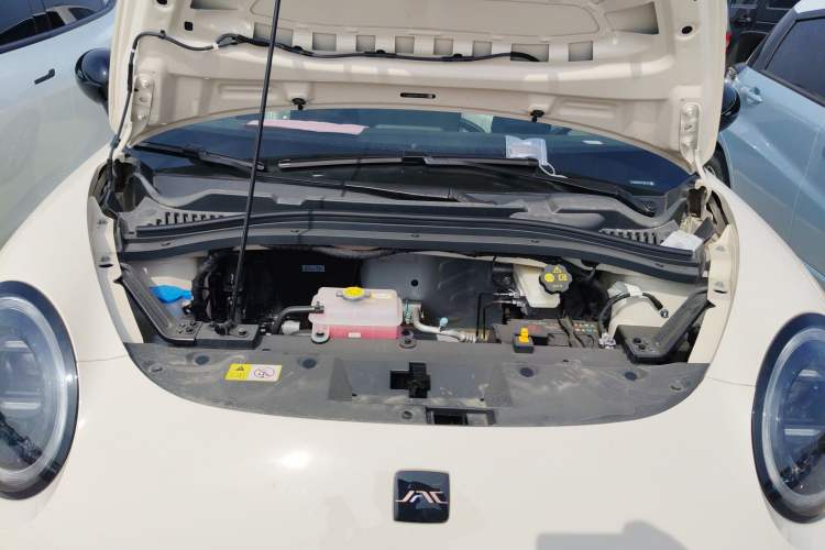 Used JAC Yiwei 3 2024 Zhi'ai Edition 330km Air Engine Bay