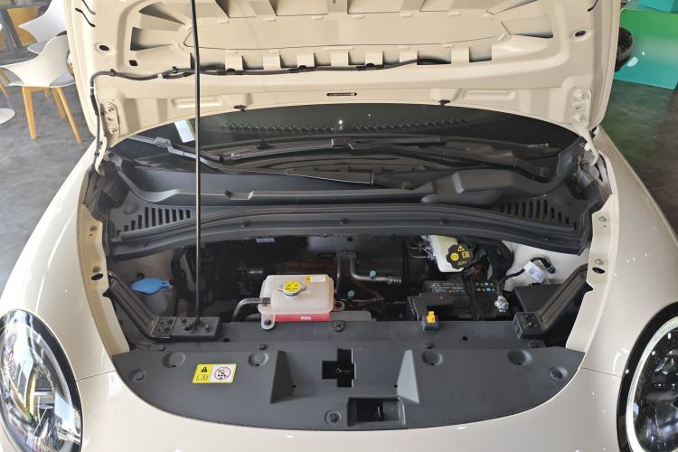 Used JAC Yiwei 3 2024 Beloved Edition 330km Air+ Engine Bay
