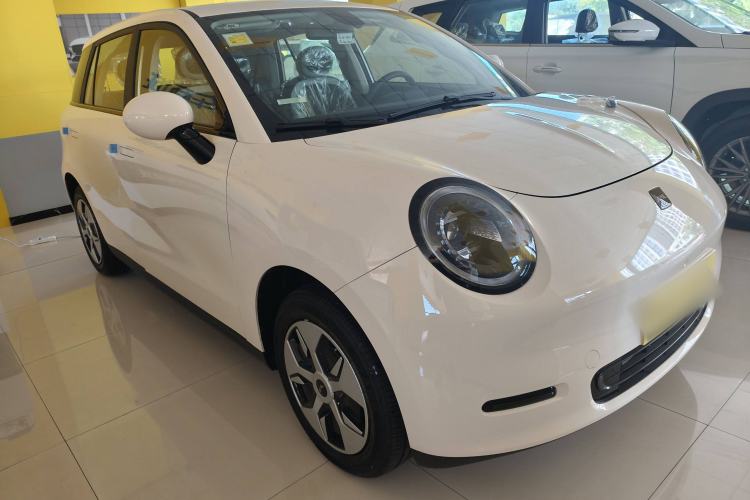 Used JAC Yiwei 3 2024 Zhi'ai Edition 330km Lite Exterior 2