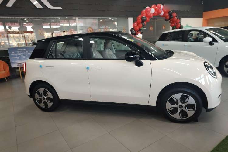 Used JAC Yiwei 3 2024 Zhi'ai Edition 330km Air Exterior 2