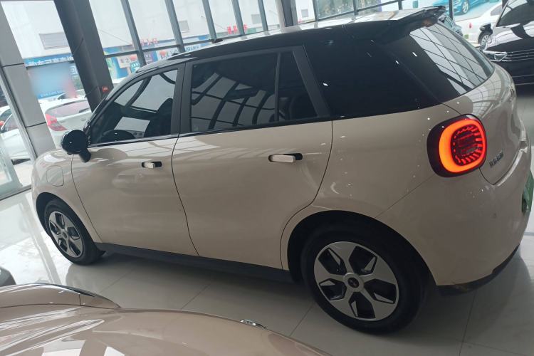 Used JAC Yiwei 3 2024 Zhi'ai Edition 330km Air Exterior 3