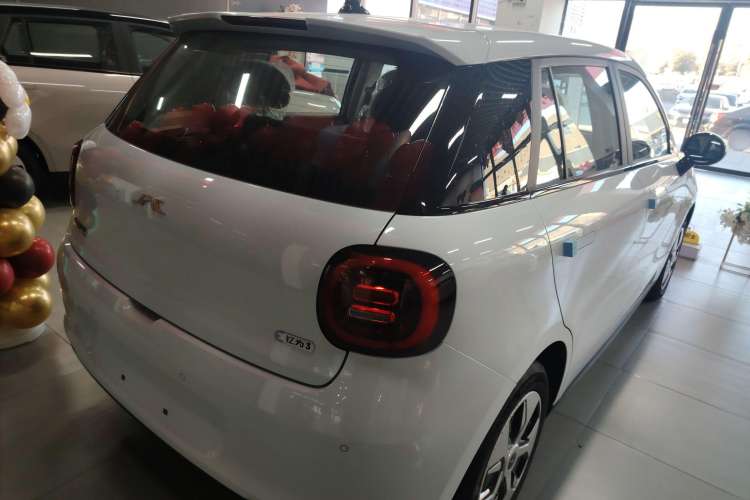 Used JAC Yiwei 3 2024 Zhi'ai Edition 330km Lite Exterior 3