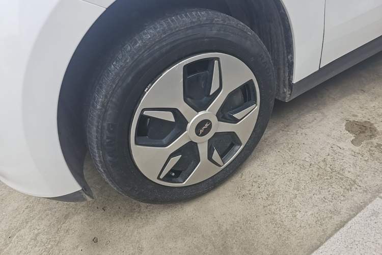 Used JAC Yiwei 3 2024 Zhi'ai Edition 330km Lite Exterior 4