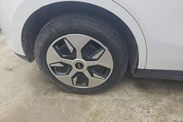 Used JAC Yiwei 3 2024 Zhi'ai Edition 330km Lite Exterior 5