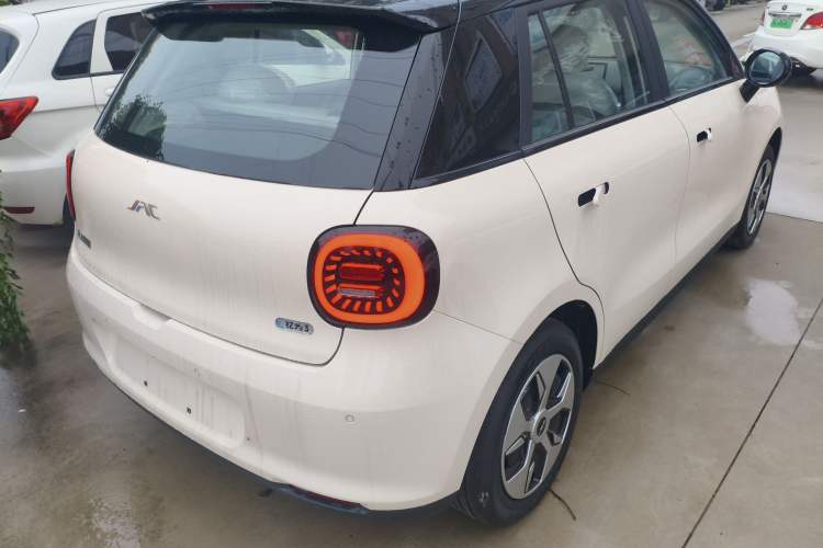 Used JAC Yiwei 3 2024 Beloved Edition 330km Air+ Exterior 5