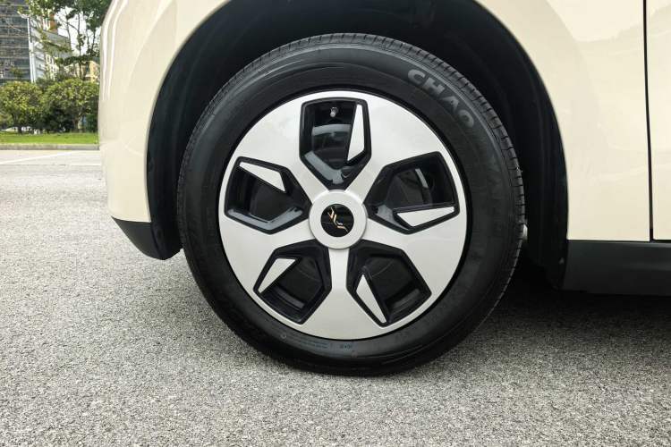 Used JAC Yiwei 3 2024 Zhi'ai Edition 330km Lite Exterior 8