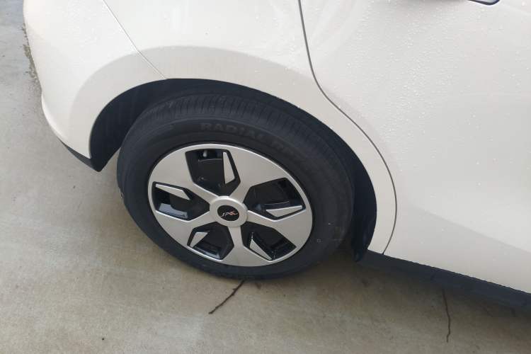 Used JAC Yiwei 3 2024 Beloved Edition 330km Air+ Exterior 8