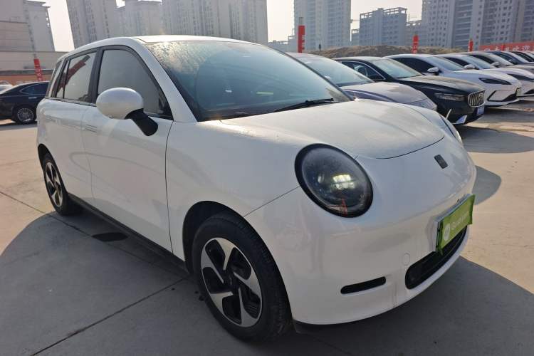 Used JAC Yiwei 3 2024 Zhi'ai Edition 330km Air Front Right 45 Deg