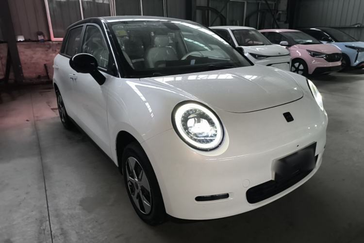 Used JAC Yiwei 3 2024 Beloved Edition 330km Air+ Front Right 45 Deg